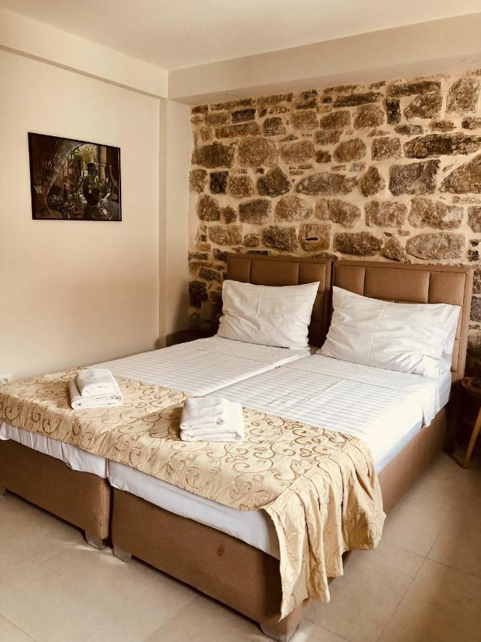 Guesthouse Giraffe Donja Lastva Exterior photo