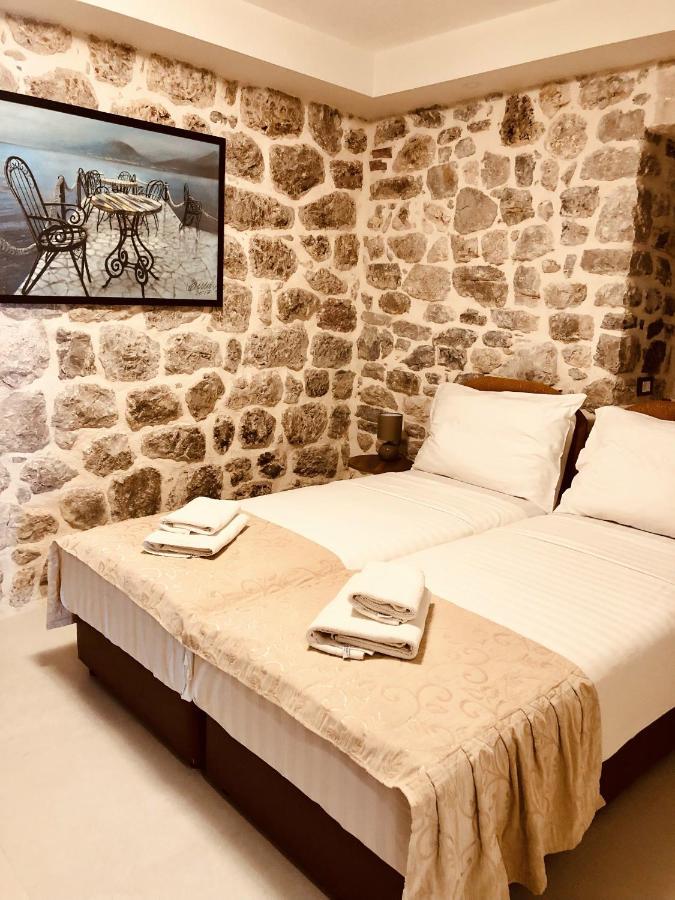 Guesthouse Giraffe Donja Lastva Exterior photo